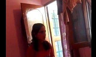 കുഞ്ഞിനെ ഉപദ്രവിക്കുന്ന അമ്മയുടെ ദൃശ്യം, വീഡിയോ സ്‌ക്രീന്‍ഷോട്ട്