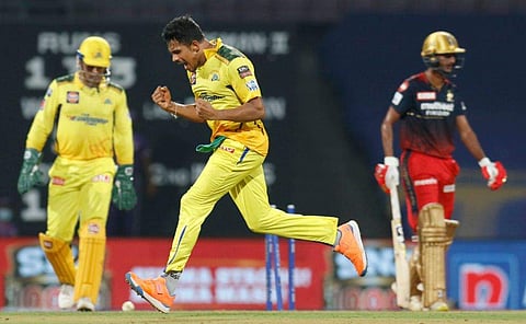 ഷഹബാസ് അഹമ്മദിന്റെ വിക്കറ്റെടുത്ത മഹീഷ് തീക്ഷണയുടെ ആഹ്ലാദം/ പിടിഐ