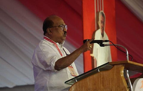 സിപിഎം പാര്‍ട്ടി കോണ്‍ഗ്രസ് സെമിനാറില്‍ കെവി തോമസ് സംസാരിക്കുന്നു