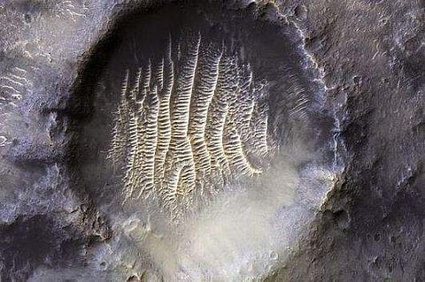 ചൊവ്വയില്‍ നിന്ന് പകര്‍ത്തിയ ചിത്രം നാസ പങ്കുവെച്ചപ്പോള്‍