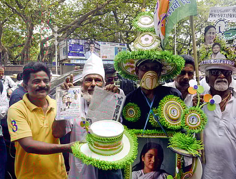 തൃണമൂല്‍ പ്രവര്‍ത്തകരുടെ ആഹ്ലാദപ്രകടനം/എഎന്‍ഐ