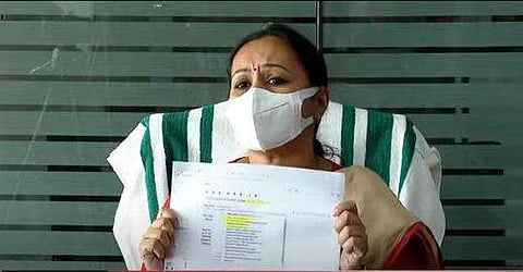 മന്ത്രി വീണാ ജോർജ് മാധ്യമങ്ങളോട് സംസാരിക്കുന്നു/ ടിവി ദൃശ്യം