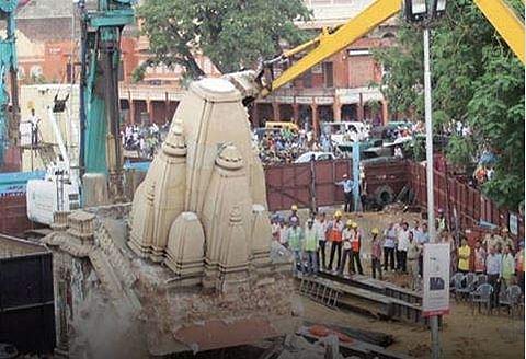 പൊളിച്ചുമാറ്റിയ ശിവക്ഷേത്രം