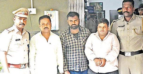 പിടിയിലായ കൊള്ളസംഘം