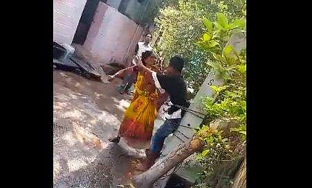 കഞ്ചാവ് ഉപയോഗിച്ച മകനെ കെട്ടിയിട്ട് കണ്ണില്‍ മുളക് തേയ്ക്കുന്ന അമ്മ