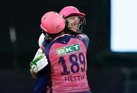 ജോസ് ബട്‌ലറും ഷിമ്രോണ്‍ ഹെറ്റ്‌മെയറും