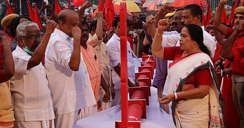 പാര്‍ട്ടി കോണ്‍ഗ്രസിന് ഇന്ന് കണ്ണൂരില്‍ തുടക്കം; യെച്ചൂരി ഉദ്ഘാടനം ചെയ്യും; രാഷ്ട്രീയപ്രമേയം വൈകീട്ട്