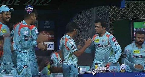 മത്സരത്തില്‍ ജയിച്ച ലഖ്‌നൗ ടീമിന്റെ സന്തോഷപ്രകടനം,IMAGE CREDIT: Indian Premier League