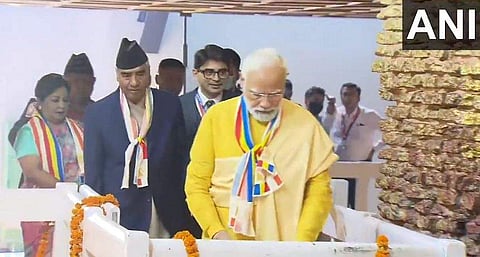 മോദി മായാദേവി ക്ഷേത്രത്തില്‍/ എഎന്‍ഐ