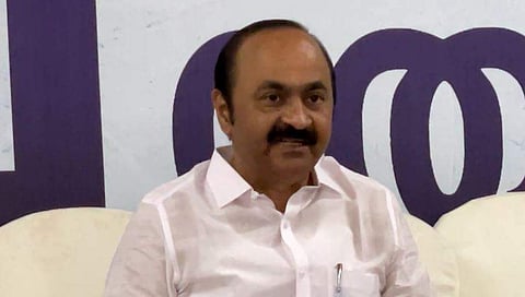 വി ഡി സതീശന്‍ മാധ്യമങ്ങളെ കാണുന്നു/ വീഡിയോ സ്‌ക്രീന്‍ഷോട്ട്