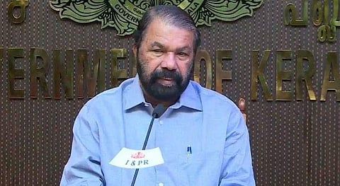 മന്ത്രി വി ശിവന്‍കുട്ടി വാര്‍ത്താസമ്മേളനം നടത്തുന്നു/ ഫെയ്‌സ്ബുക്ക്