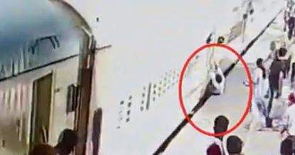ട്രെയിനില്‍ ചാടിക്കയറാന്‍ ശ്രമിക്കുന്നതിനിടെ 70കാരന്‍ കാല്‍വഴുതി വീണപ്പോള്‍