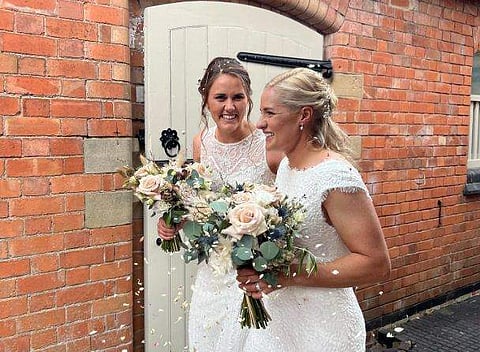 കാതറിൻ ബ്രണ്ടും നതാലി സിവറും /ഫോട്ടോ: ട്വിറ്റർ