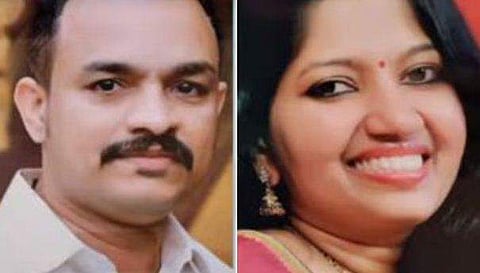 അനീഷ് -ശ്രുതി