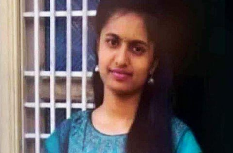 കൊല്ലപ്പെട്ട ശാലിനി ചിത്രം ഫെയ്‌സ്ബുക്ക്‌