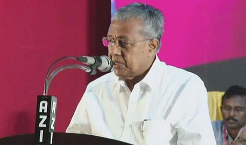 മുഖ്യമന്ത്രി സംസാരിക്കുന്നു/ ഫെയ്‌സ്ബുക്ക്‌