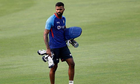 കട്ടക്കില്‍ രണ്ടാം ട്വന്റി20ക്ക് മുന്‍പ് പരിശീലനം നടത്തുന്ന ഹര്‍ദിക് പാണ്ഡ്യ/ഫോട്ടോ: എഎഫ്പി