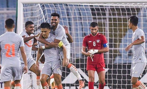 അഫ്ഗാനെതിരെ ഗോള്‍ ആഘോഷിക്കുന്ന ഇന്ത്യന്‍ ടീം/ഫോട്ടോ: ട്വിറ്റർ