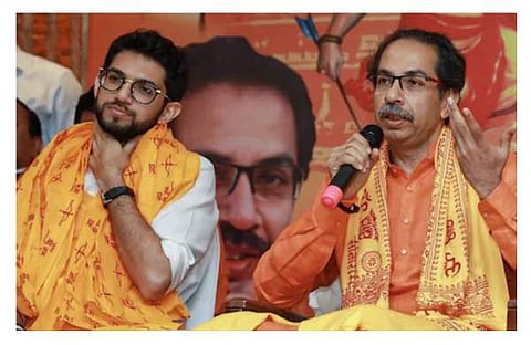 ഉദ്ധവ് താക്കറെ,ആദിത്യ താക്കറെ/പിടിഐ