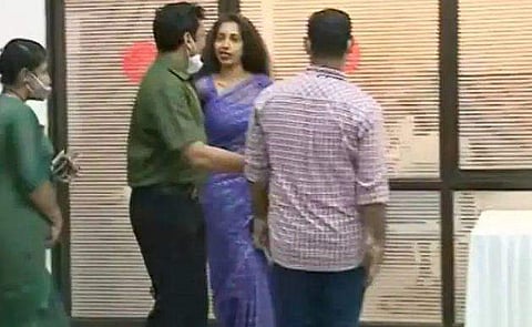 അനിത പുല്ലയില്‍ നിയമസഭ മന്ദിരത്തില്‍