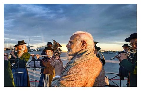 ജര്‍മ്മനിയില്‍ പ്രധാനമന്ത്രിക്ക് നല്‍കിയ സ്വീകരണം/പിടിഐ