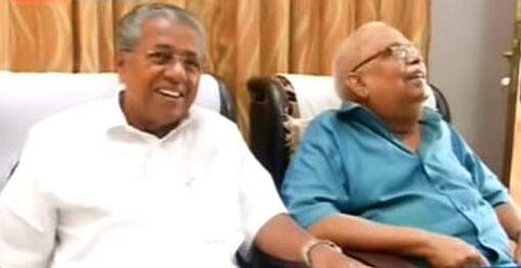 ശിവദാസ മേനോനൊപ്പം മുഖ്യമന്ത്രി പിണറായി വിജയന്‍, ഫയല്‍