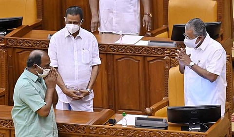 ധനമന്ത്രി ബാലഗോപാലും മുഖ്യമന്ത്രിയും നിയമസഭയില്‍/ ഫയല്‍