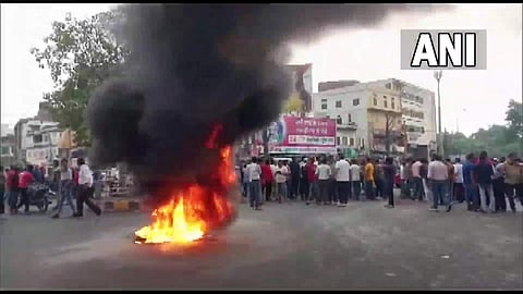 നൂപുര്‍ ശര്‍മയെ അനുകൂലിച്ച് പോസ്റ്റ്; യുവാവിന്റെ തലയറുത്തു, വീഡിയോ പ്രചരിപ്പിച്ചു, പ്രധാനമന്ത്രിയെ വധിക്കുമെന്ന് ഭീഷണി
