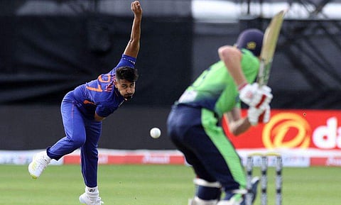 അയര്‍ലന്‍ഡിന് എതിരെ ഉമ്രാന്‍ മാലിക്കിന്റെ ബൗളിങ്/ഫോട്ടോ: എഎഫ്പി