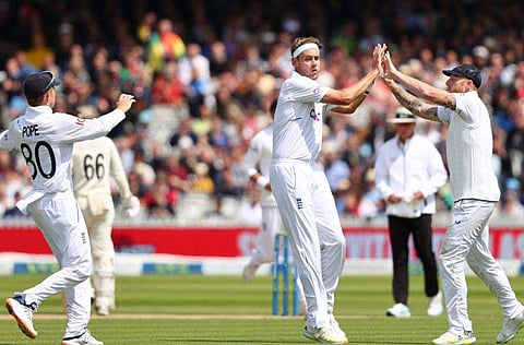 ഡാരില്‍ മിച്ചലിന്റെ വിക്കറ്റ് ആഘോഷിക്കുന്ന ഇംഗ്ലണ്ട് താരങ്ങള്‍/ഫോട്ടോ: എഎഫ്പി