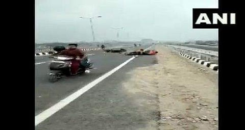 ബിഹാറില്‍ ബൈക്ക് സ്‌കൂട്ടറിനെ ഇടിച്ചുതെറിപ്പിച്ചപ്പോള്‍, എഎന്‍ഐ