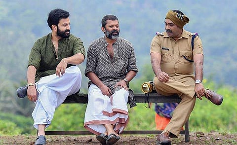 സച്ചിയ്‌ക്കൊപ്പം ബിജു മേനോനും പൃഥ്വിരാജും