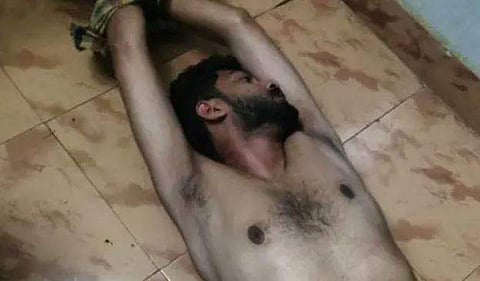 ഇര്‍ഷാദിനെ കെട്ടിയിട്ട നിലയിലുള്ള ചിത്രം