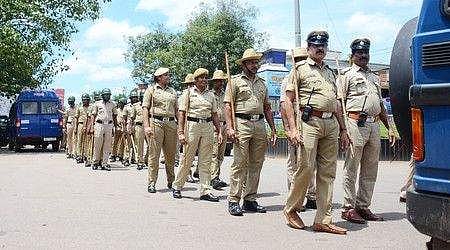 പൊലീസ് നിരീക്ഷണം നടത്തുന്നു