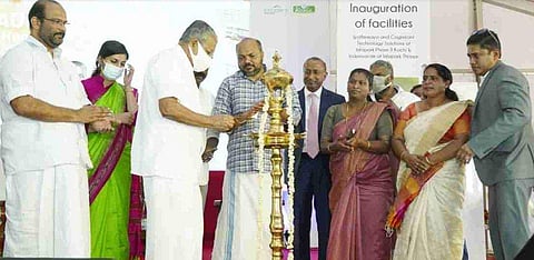 ഇന്‍ഫോപാര്‍ക്ക് ഫേസ് രണ്ടില്‍ പുതിയ ഐടി സ്‌പേസുകളുടെ ഉദ്ഘാടനം മുഖ്യമന്ത്രി നിര്‍വഹിക്കുന്നു/പിആര്‍ഡി