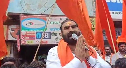 സന്തോഷ് ബംഗറിന്റെ വീഡിയോയില്‍ നിന്ന്‌