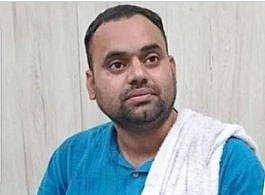 ലാലന്‍ കുമാര്‍, ട്വിറ്റര്‍