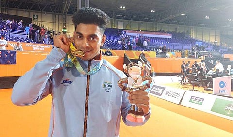 അചിന്ത ഷിവലി/ ഫോട്ടോ: ടീം ഇന്ത്യ, ട്വിറ്റര്‍