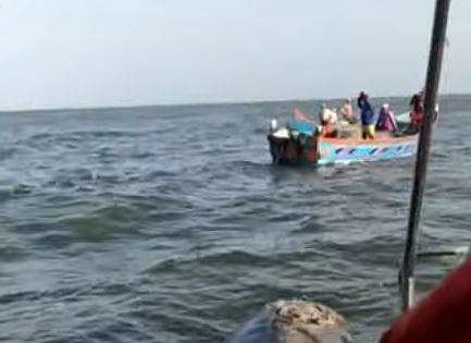 കടലില്‍ വീണ മത്സ്യത്തൊഴിലാൡക്കായുള്ള തിരച്ചില്‍/ടെലിവിഷന്‍ ചിത്രം