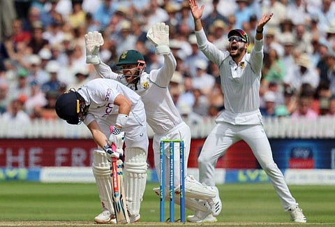 സൗത്ത് ആഫ്രിക്കയ്‌ക്കെതിരെ വിക്കറ്റിന് മുന്‍പില്‍ കുടുങ്ങുന്ന ഒലി പോപ്പ്/ഫോട്ടോ: എഎഫ്പി