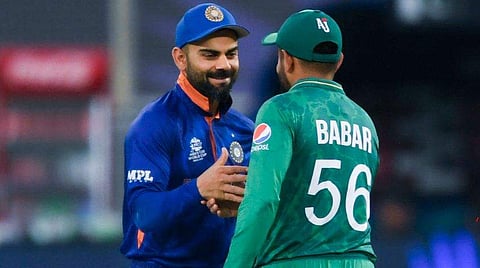 വിരാട് കോഹ്‌ലി, ബാബര്‍ അസം/ഫോട്ടോ: എഎഫ്പി