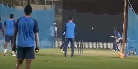 നെറ്റ്‌സില്‍ വിരാട് കോഹ് ലിയുടെ പരിശീലനം/വീഡിയോ ദൃശ്യം