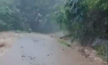 കാസര്‍കോട് മലയോര ഹൈവേയിലെ മലവെള്ളപ്പാച്ചിലിന്റെ ദൃശ്യം