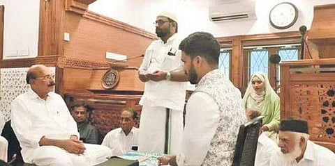 പള്ളിയിൽ നടന്ന നിക്കാഹിൽ പങ്കെടുക്കുന്ന ബഹിജ ദലീല