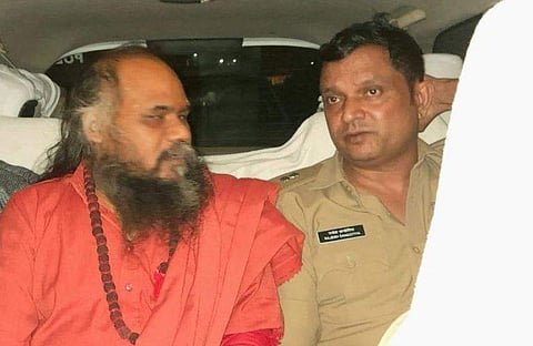 പൊലീസ് അറസ്റ്റ് ചെയ്ത ആള്‍ദൈവം മിര്‍ച്ചി ബാബ