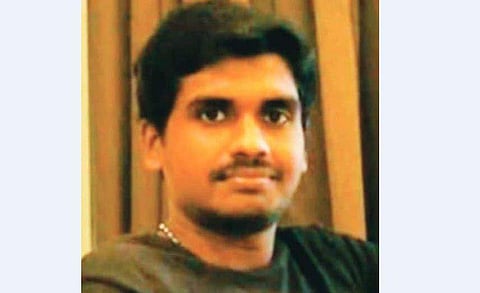 കാര്‍ കഴുകുന്നതിനിടെ വാട്ടര്‍ എയര്‍ ഗണ്ണിൽ നിന്ന് ഷോക്കേറ്റ് എൻജിനിയർ മരിച്ചു