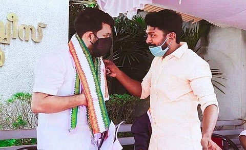 ജിതിന്‍ ഷാഫിയ്‌ക്കൊപ്പം/ ഫെയ്‌സ്ബുക്ക്‌