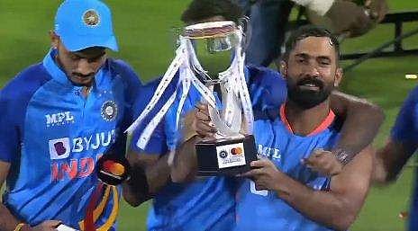 വീഡിയോ സ്‌ക്രീന്‍ഷോട്ട്