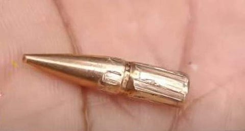 മത്സ്യത്തൊഴിലാളിയുടെ ചെവിയില്‍ വെടിയേറ്റ ബുള്ളറ്റ്‌