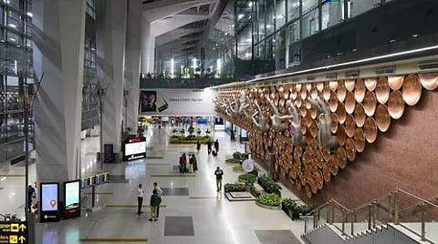 മദ്യലഹരിയിൽ വിമാനത്താവളത്തിനുള്ളിൽ മൂത്രമൊഴിച്ചു